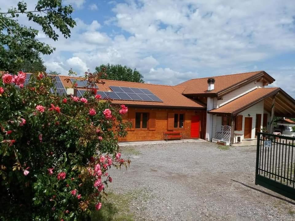 Agriturismo Bio Apipoli Villa Lucino Екстериор снимка